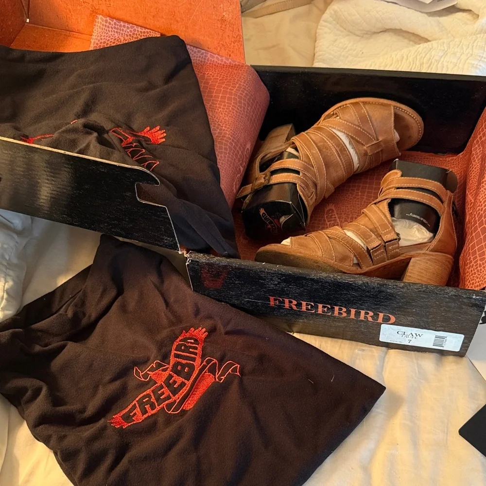 Freebird by Steven Tan Strappy Heels - Picture 9 of 9